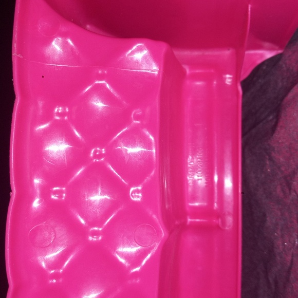 2015 Barbie Dream House Pink Plastic Sofa Tufted Look Replacement Couch - Picture 3 of 4